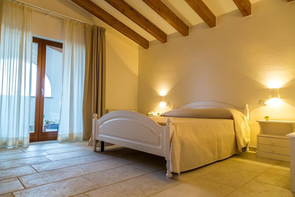 Masseria Martellotta Palagianello Room photo